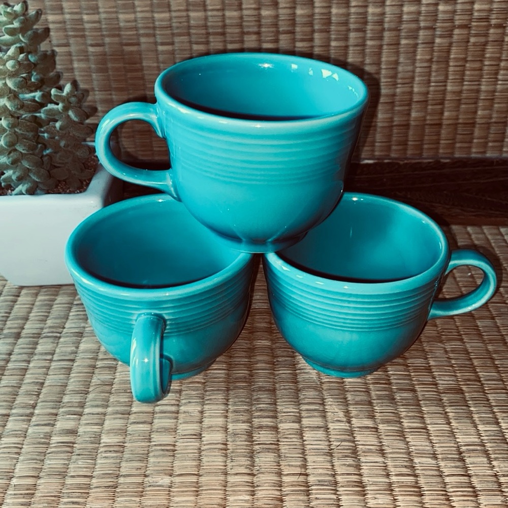 NWOT: Vintage FIESTAWARE BY HLG: 3 Tea Cups in Turquoise